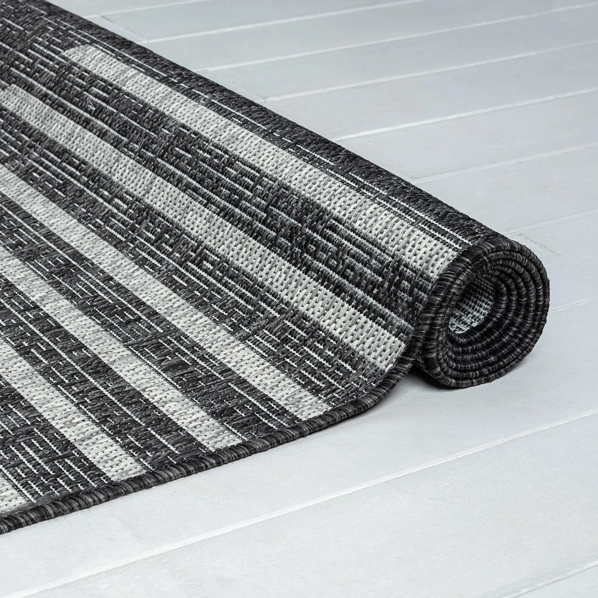 Alfresco 425 Ebony Black Rug - Modern Dark Accent Rug