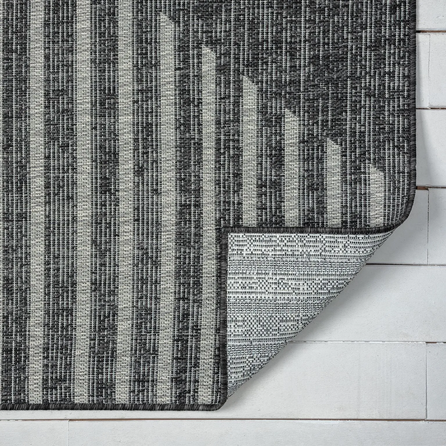 Alfresco 425 Ebony Black Rug - Modern Dark Accent Rug