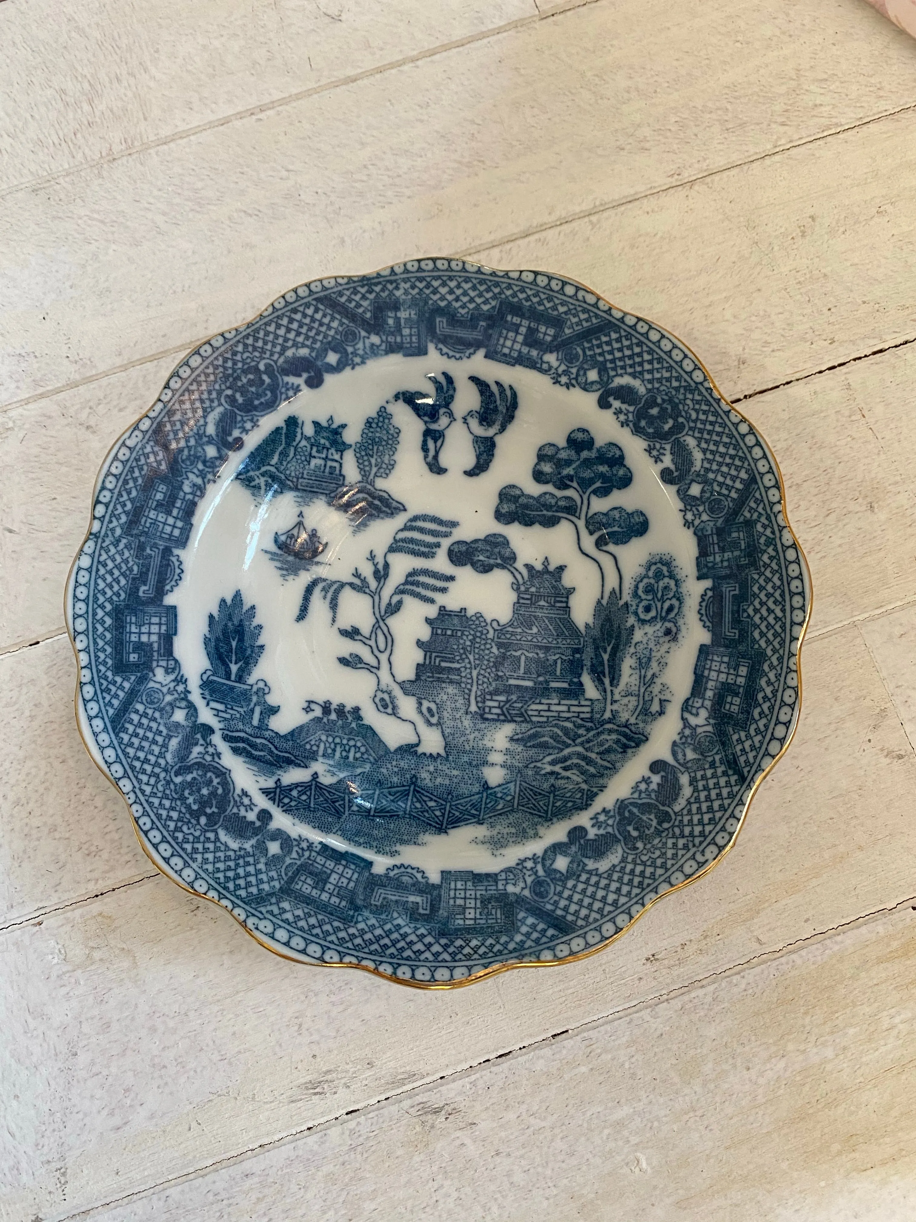 Blue Willow Scalloped Gold Edge Trinket Dish